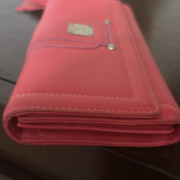 MCM LONG WALLET WITH DETACHABLE CHARMS